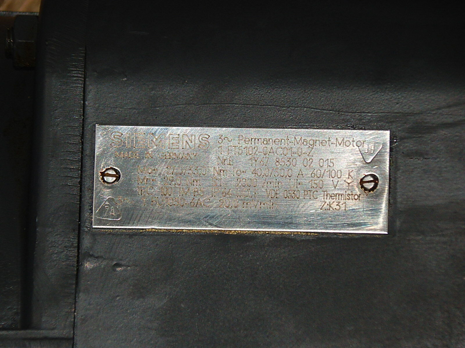 SIEMENS 3~Permanent-Magnet-Motor 1FT5102-0AC01-0-Z Used