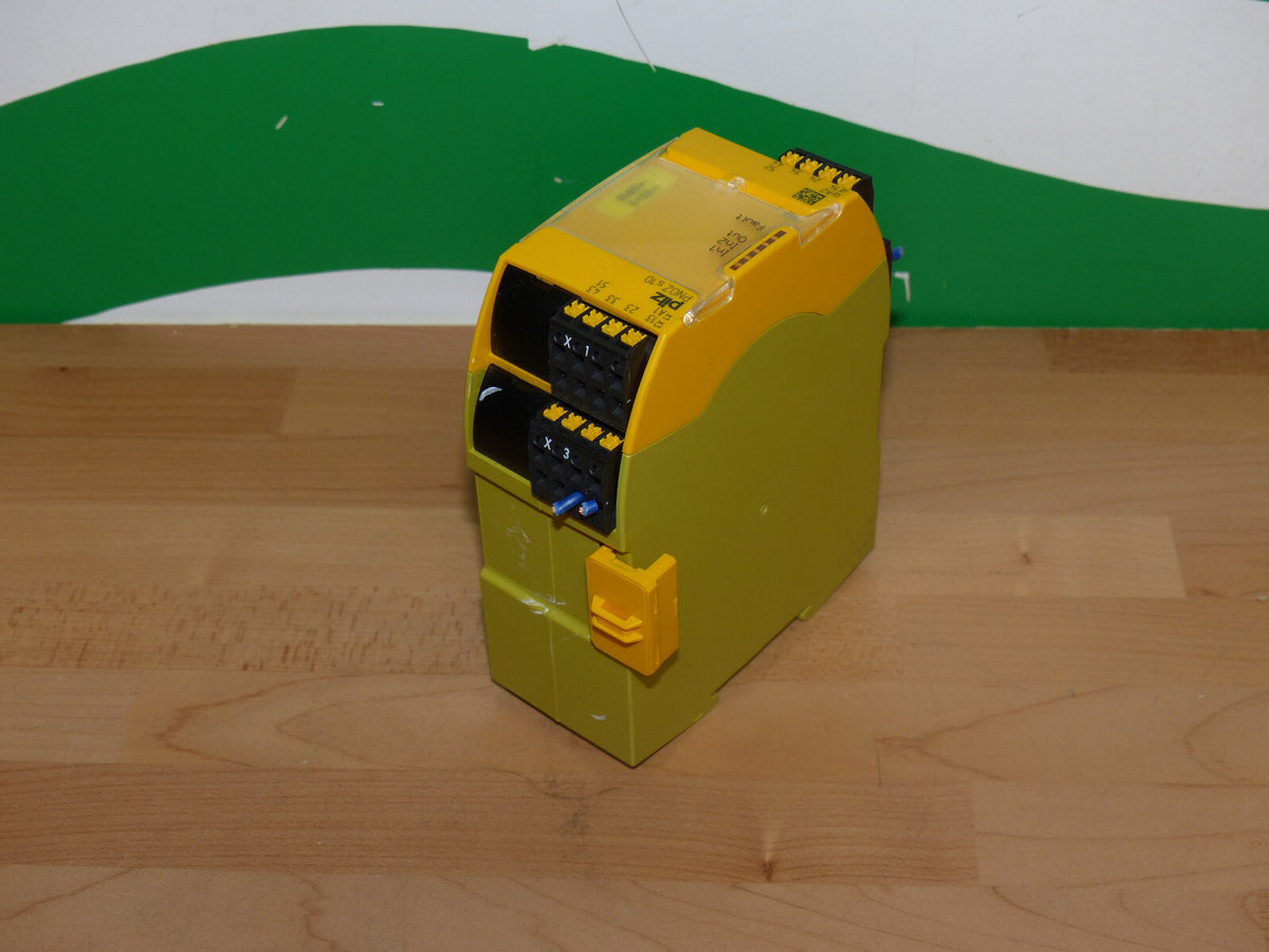 Pilz PNOZ s10 C 24VDC 4n/o 1n/c Ident.No:751110 used s.Bilder