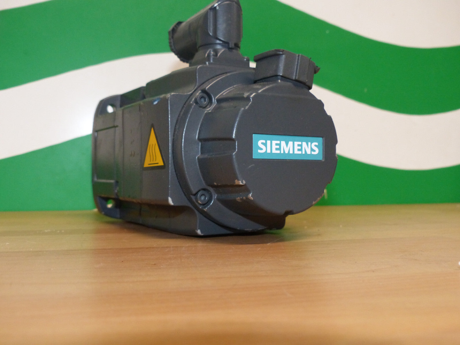 Siemens 1FK7040-2AK71-1CH2  3~ Synchronmotor