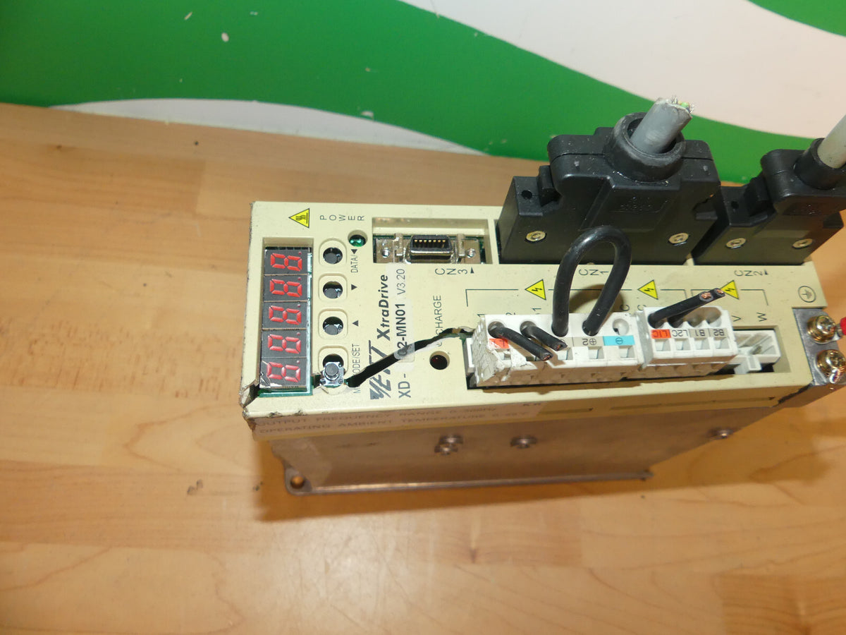 Yaskawa XtraDrive XD-02-MN01 Leicht Beschädigt s.Bilder