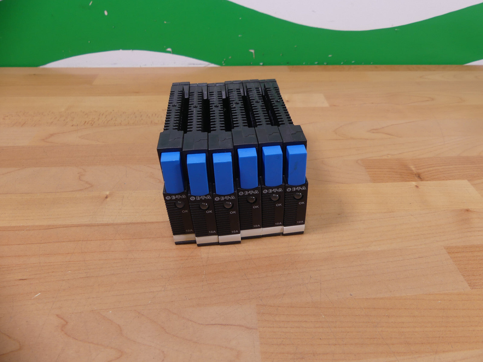 6 X E-T-A Elektronischer Schutzschalter ESS20-003-DC24V-10A