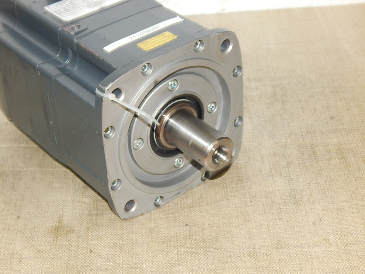  Siemens Servomotor  1FK7083-2AF71-1CH1 used