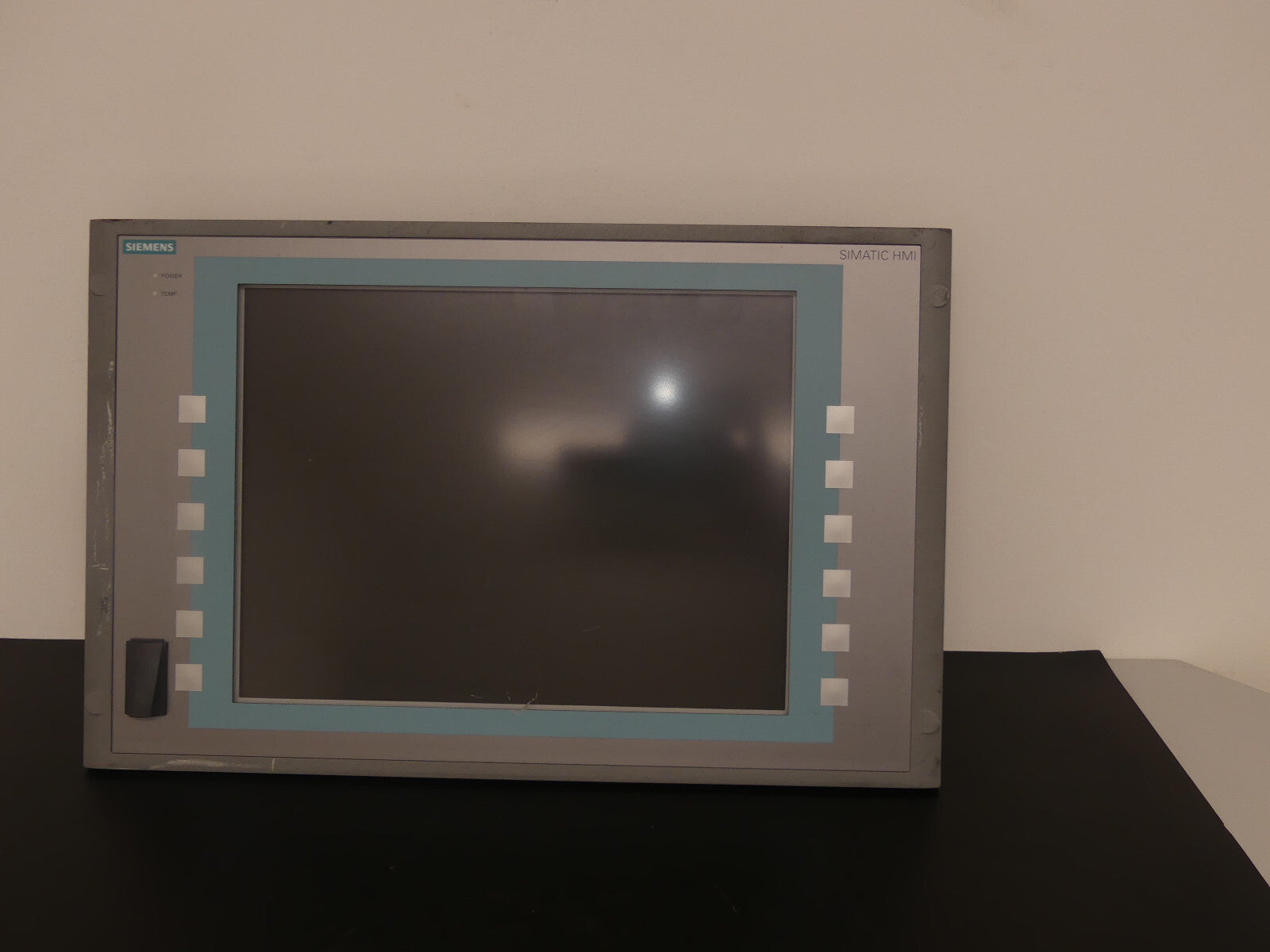 SIEMENS OEP PANEL IPC677C-15 ASE39459153  ES:002 used s.Bilder LEICHT BESCHÄDIGT