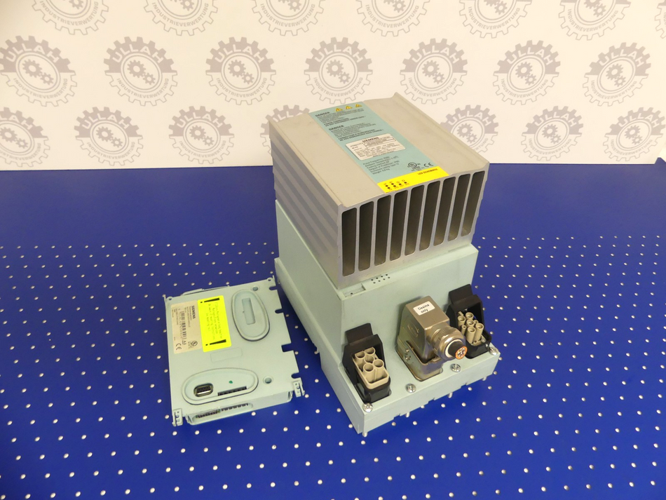 SIEMENS 6SL3235-0TE21-1SB0 + 6SL3260-2TA00-0AA0