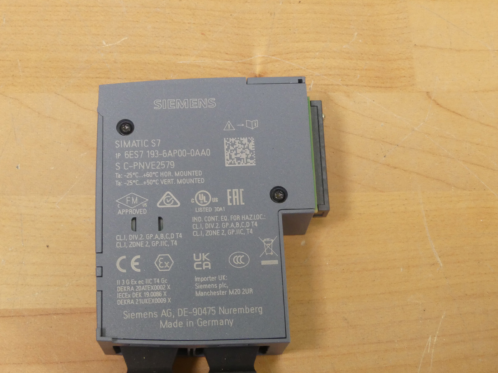 Siemens  6ES7  193-6AP00-0AA0   6ES7193-6AP00-0AA0