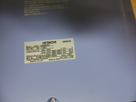 HITACHI  L300P-220HFE2  22KW DEFEKT !