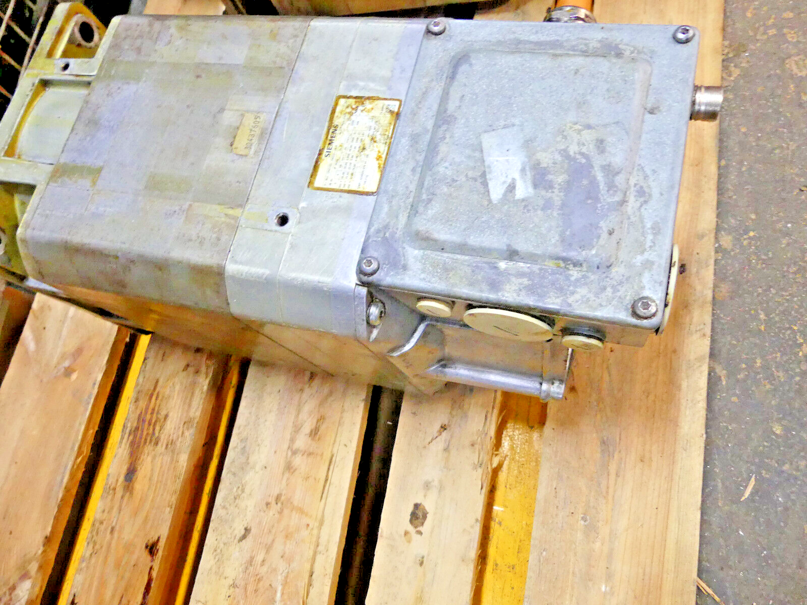 Siemens 1PH7133-2NG22-0BJ0