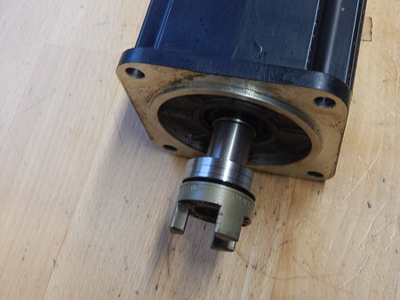 Rexroth Indramat Permanent Magnet  Motor MKD71B-061-GG1-KN Used