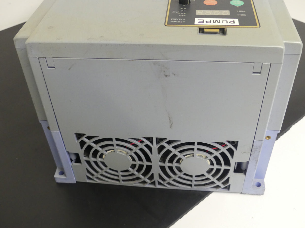 Frequenzumrichter Hitachi L300P - 300HFE2 s.Bilder