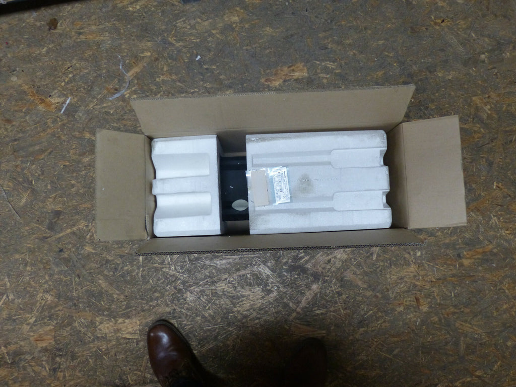 Rexroth MKD093B-035-KG1-RF Servomotor // MKD093B035KG1RF