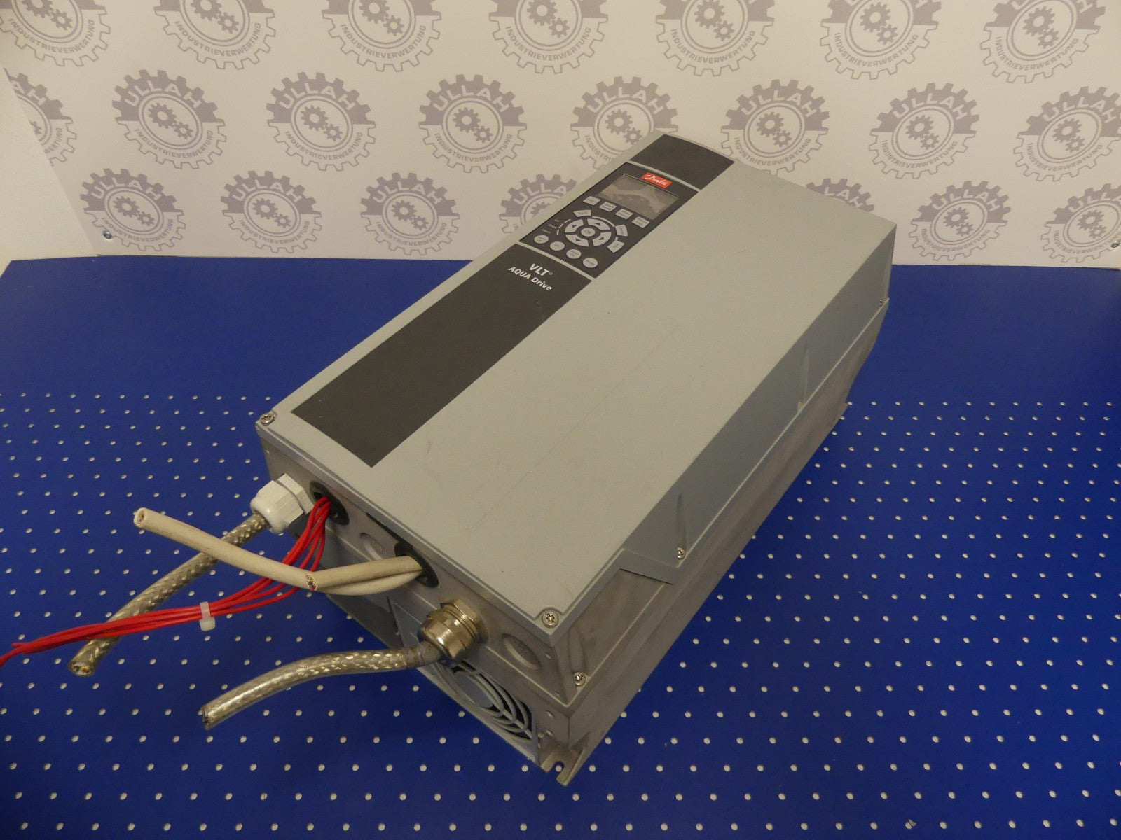 Frequenzumrichter FU Danfoss Aqua drive VLT 4.0 KW/T/C:FC.202P4K0T4E55H1XGX used