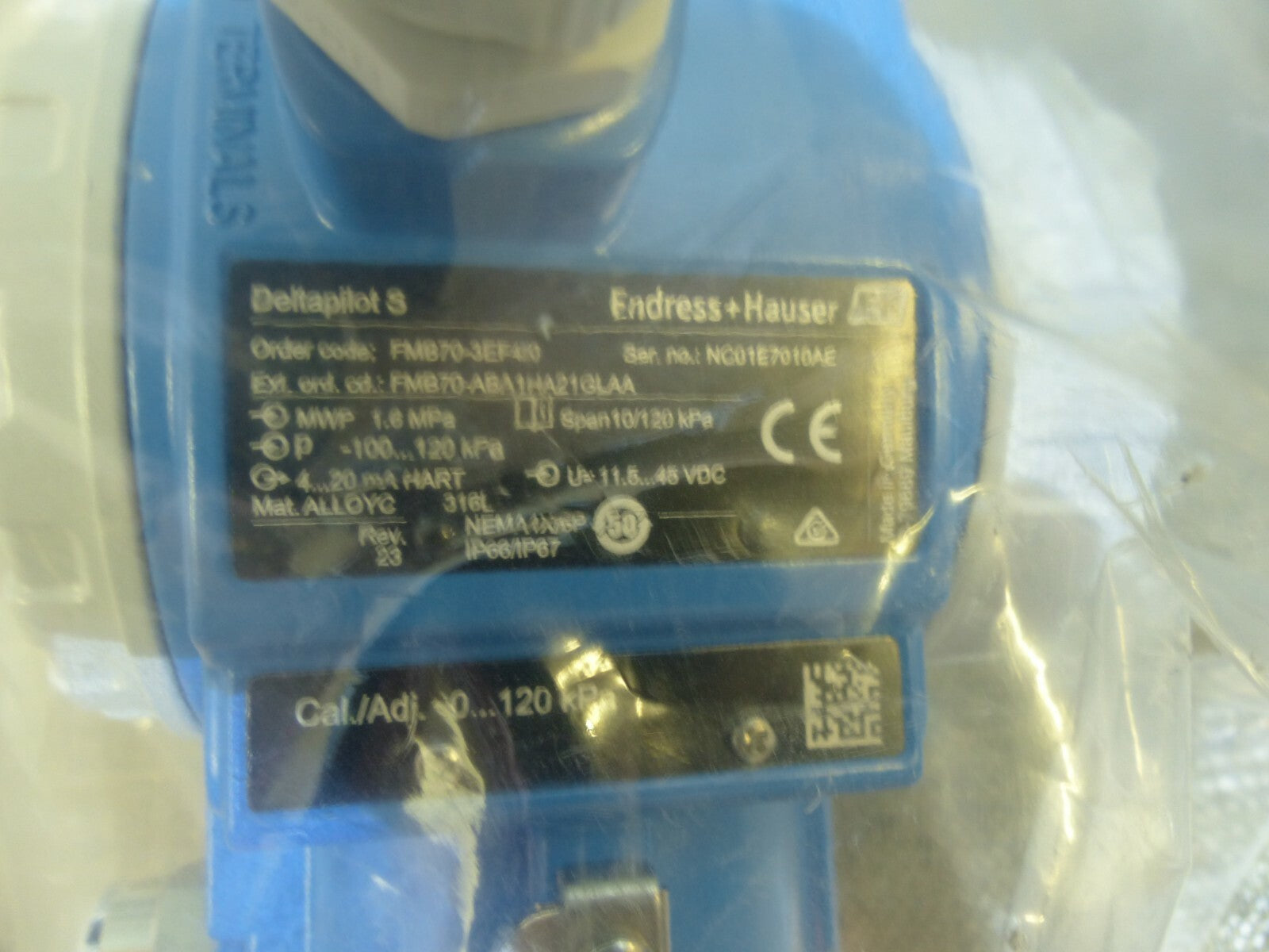  Endress + Hauser Deltapilot S FMB70 FMB70-3EF4/0  // FMB70-ABA1HA21GLAA