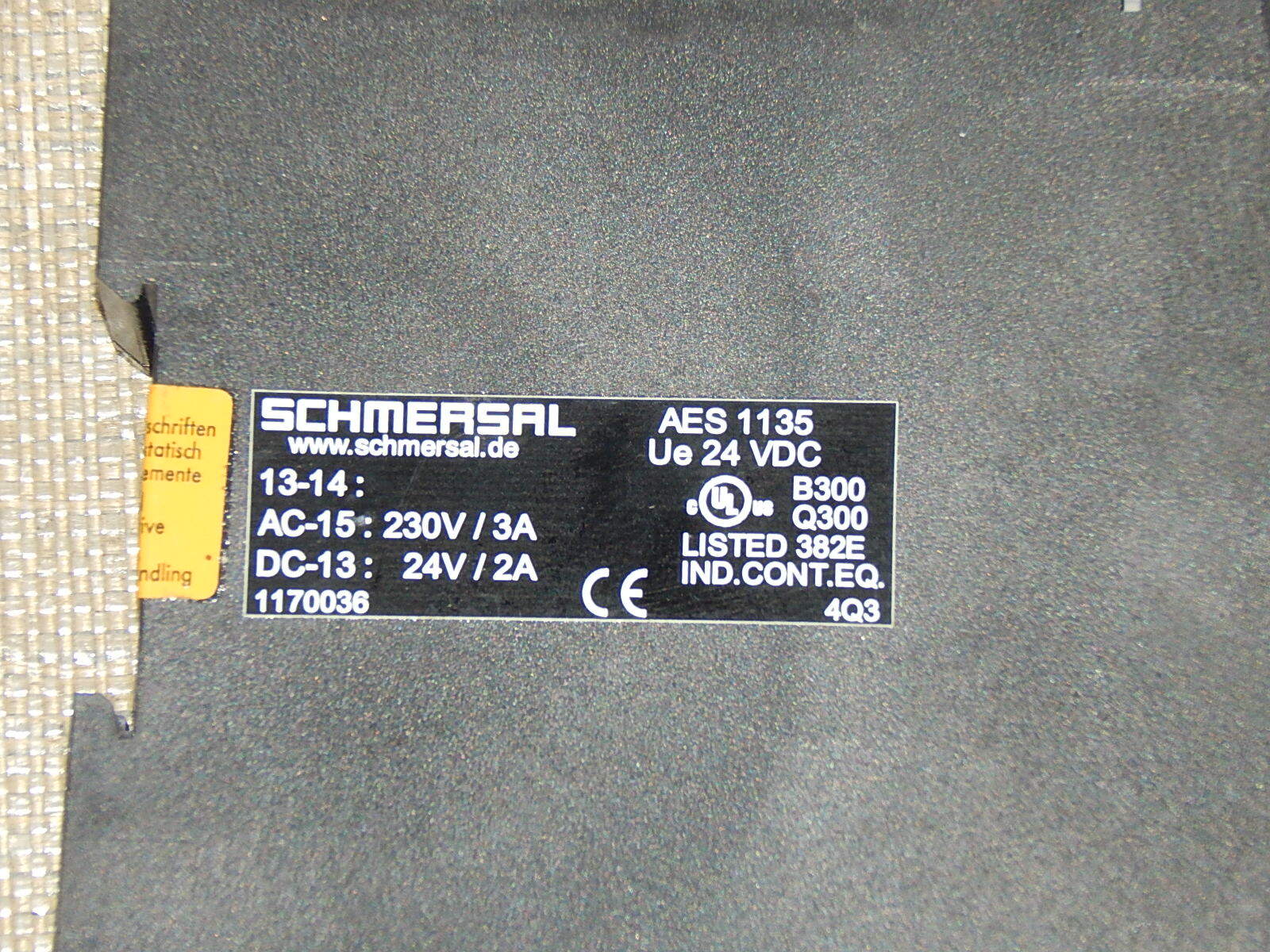  Schmersal  AES 1135 Ue 24 VDC, Safetyrelais/Schutztürüberwachung  used