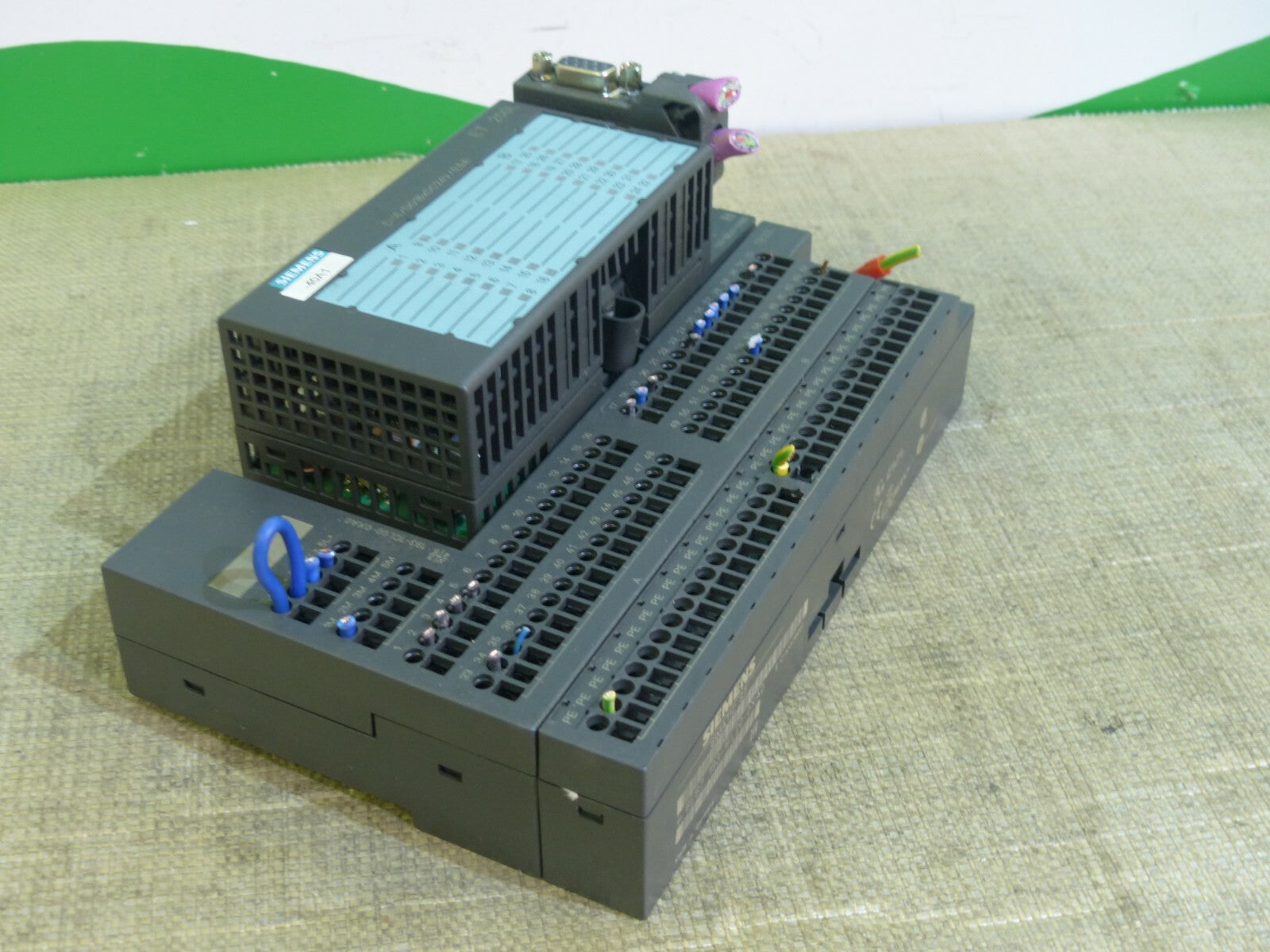 Siemens 193-1FL20-0XA0 + 133-1BL01-0XB0 + DI16/DO16xDC24V/0,5A