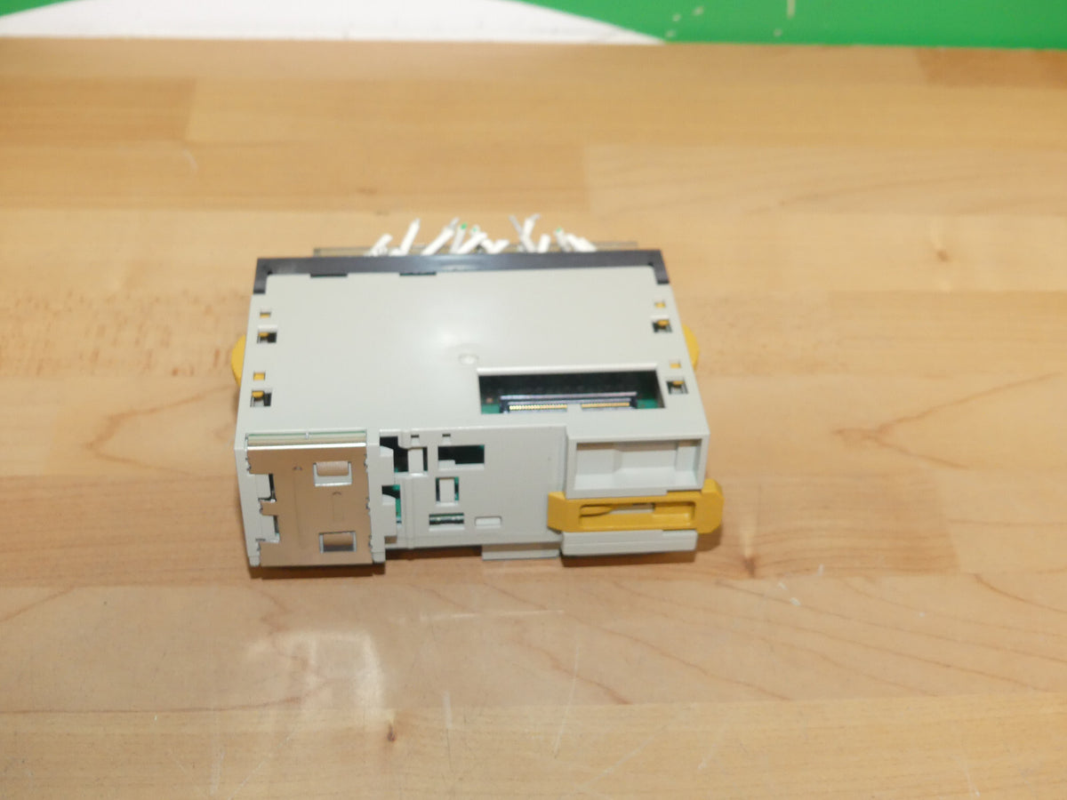 OMRON CJ1W-1D211 Input Unit