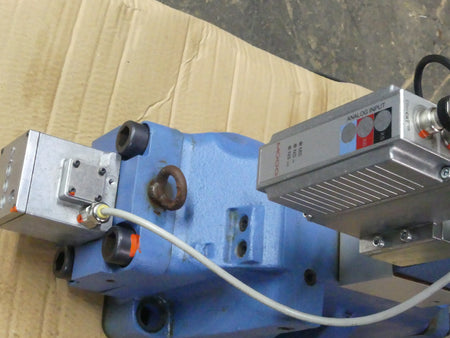 MOOG D675-0018-0001 / P15HXDW6SE92-KEK1A2 / D675P0018-0001 / G15HOWO4NE92-KEQ1A2