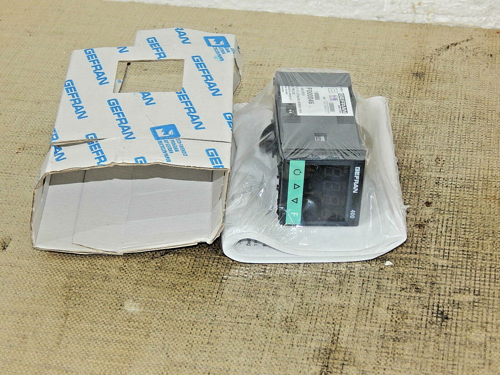 Gefran 400-DR-9  Temperatur Regler neu