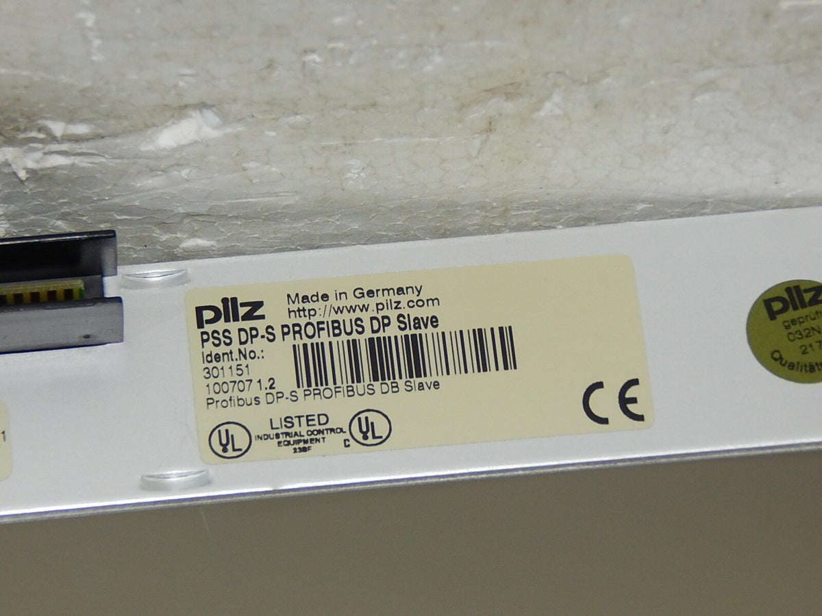 Pilz PSS DP-S Profibus DP Slave Ident.No 301151 Version 1.2 used