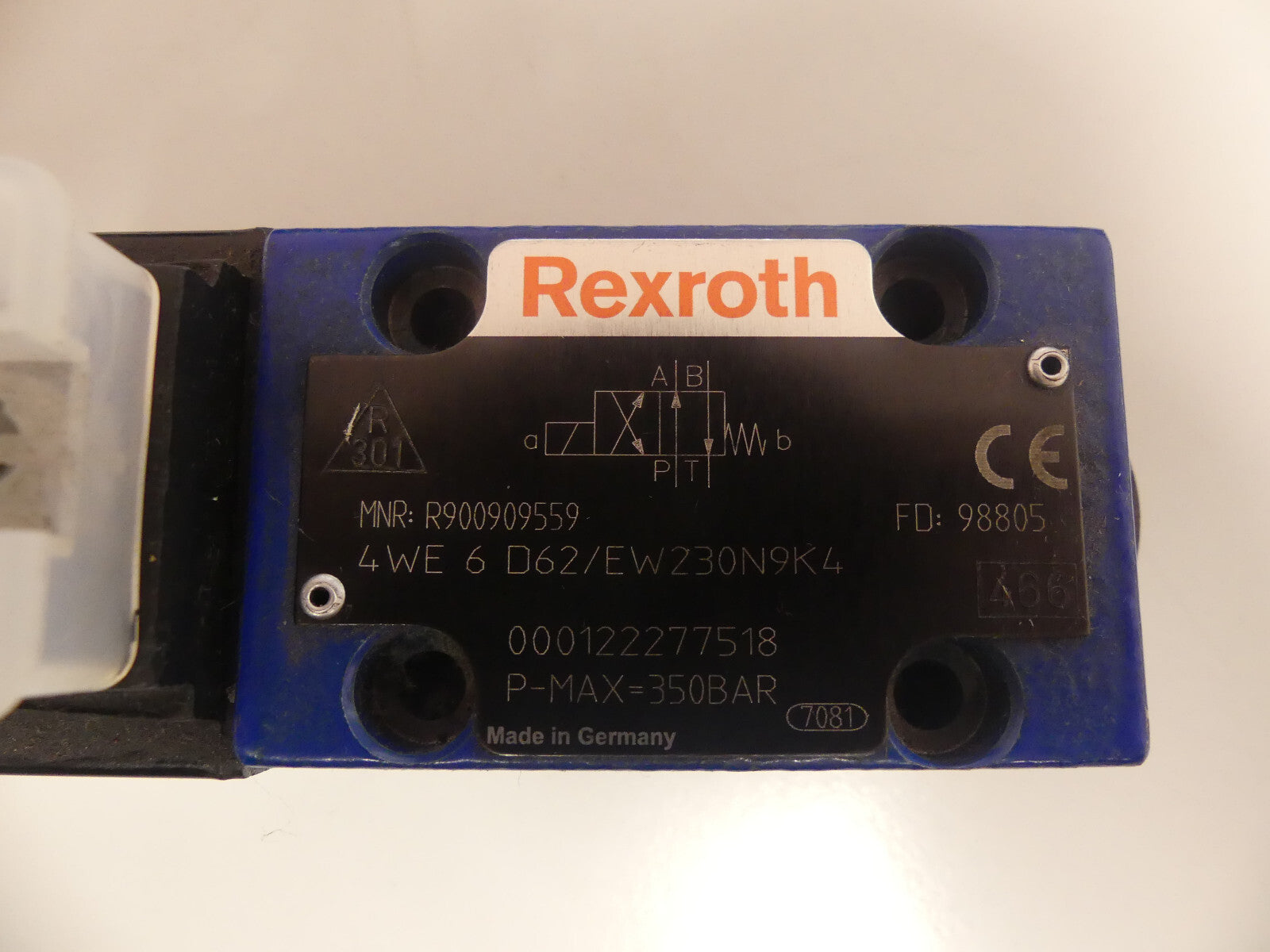 Rexroth Wegeschieberventil Wegeventil 4WE6D6X/EW230N9K4 R900909559 /