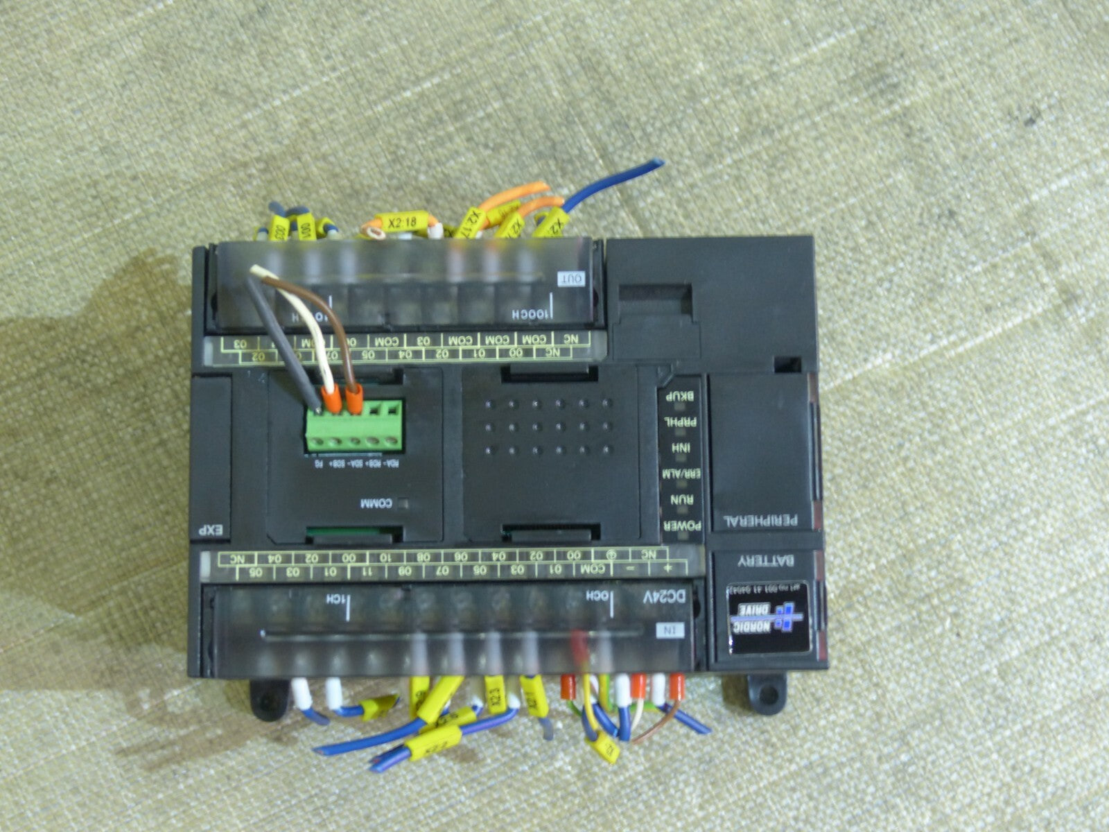  Omron Programmable Controller CP1L-M30DR-D 