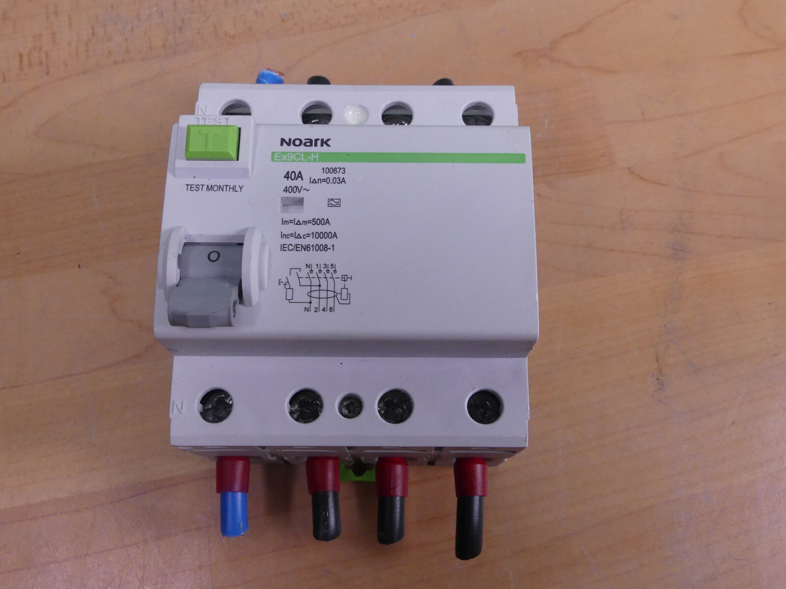 Fehlerstrom-Schutzschalter Ex9CL-100 4P 100A A 300mA S Noark schalter