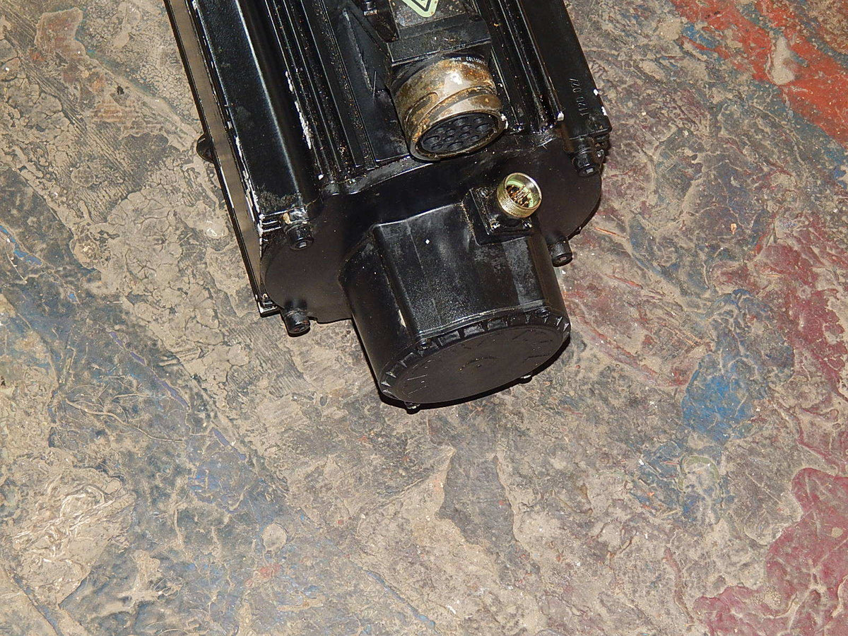 Indramat Permanent Magnet Motor  MHD112D-024-PG0-BN Used