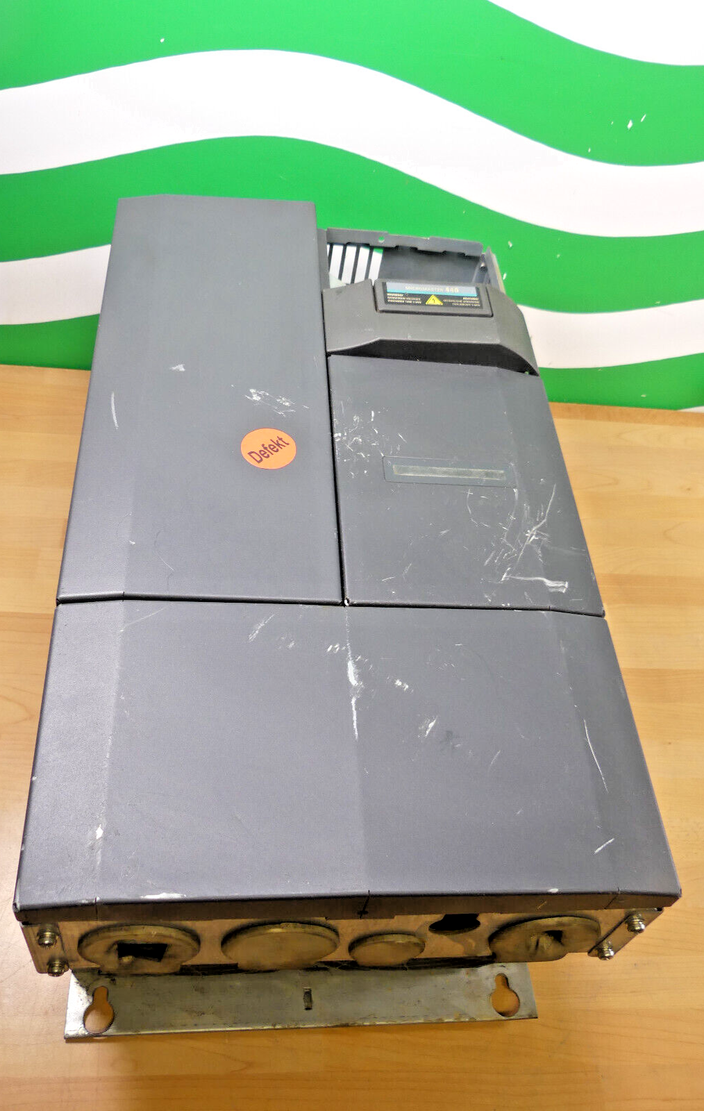 SIEMENS 6SE6440-2AD31-5DA1 6SE64402AD315DA1 MICROMASTER Defekt s.Bilder