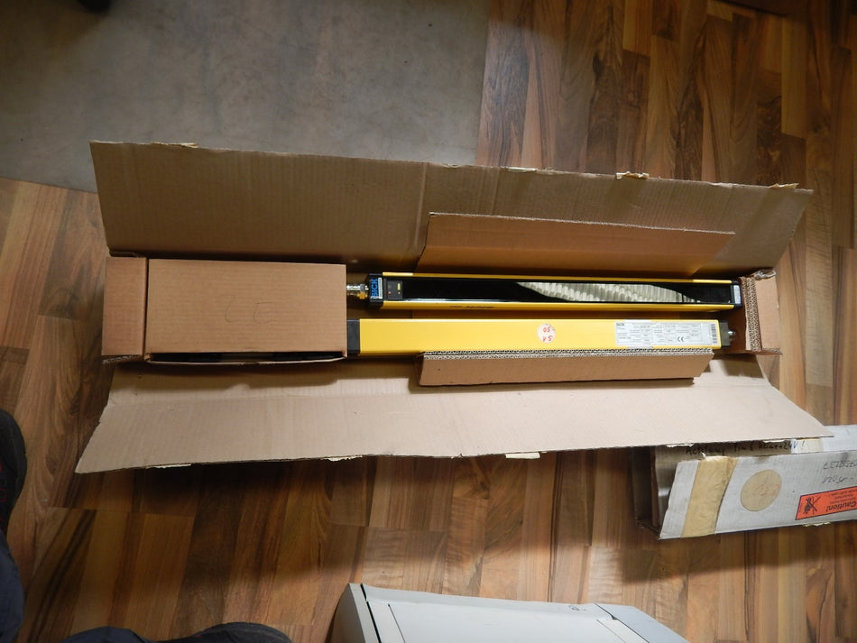 SICK MSL  2x  Lichtschranke  MSLS02-15021