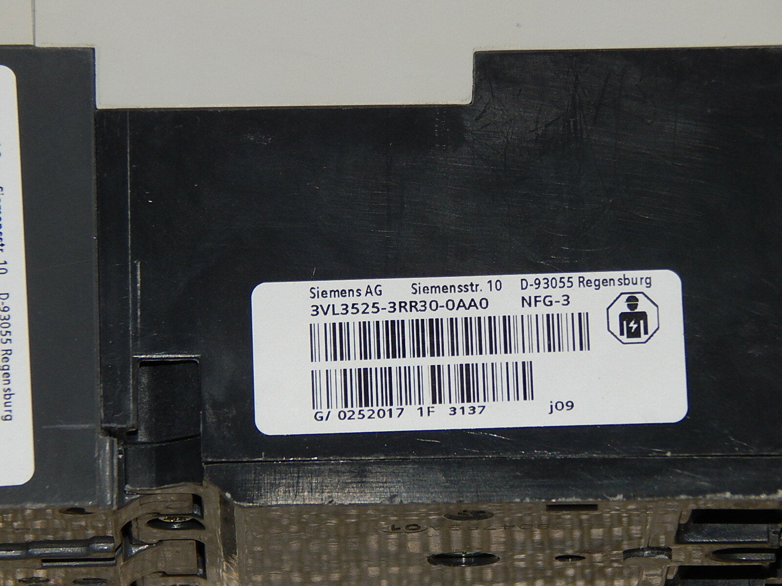 Circiut Breaker Siemens HFGB  3VL3525-3RR30-0AA0 250A Top Zustand 
