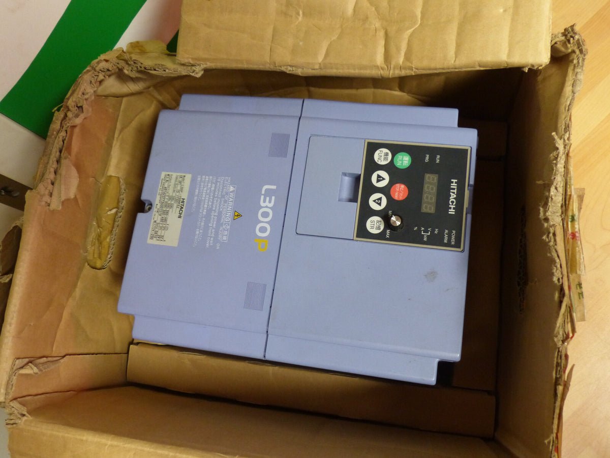 Hitachi Wechselrichter L300P-150HFE2 380V 15KW Beschädigt s.Bilder