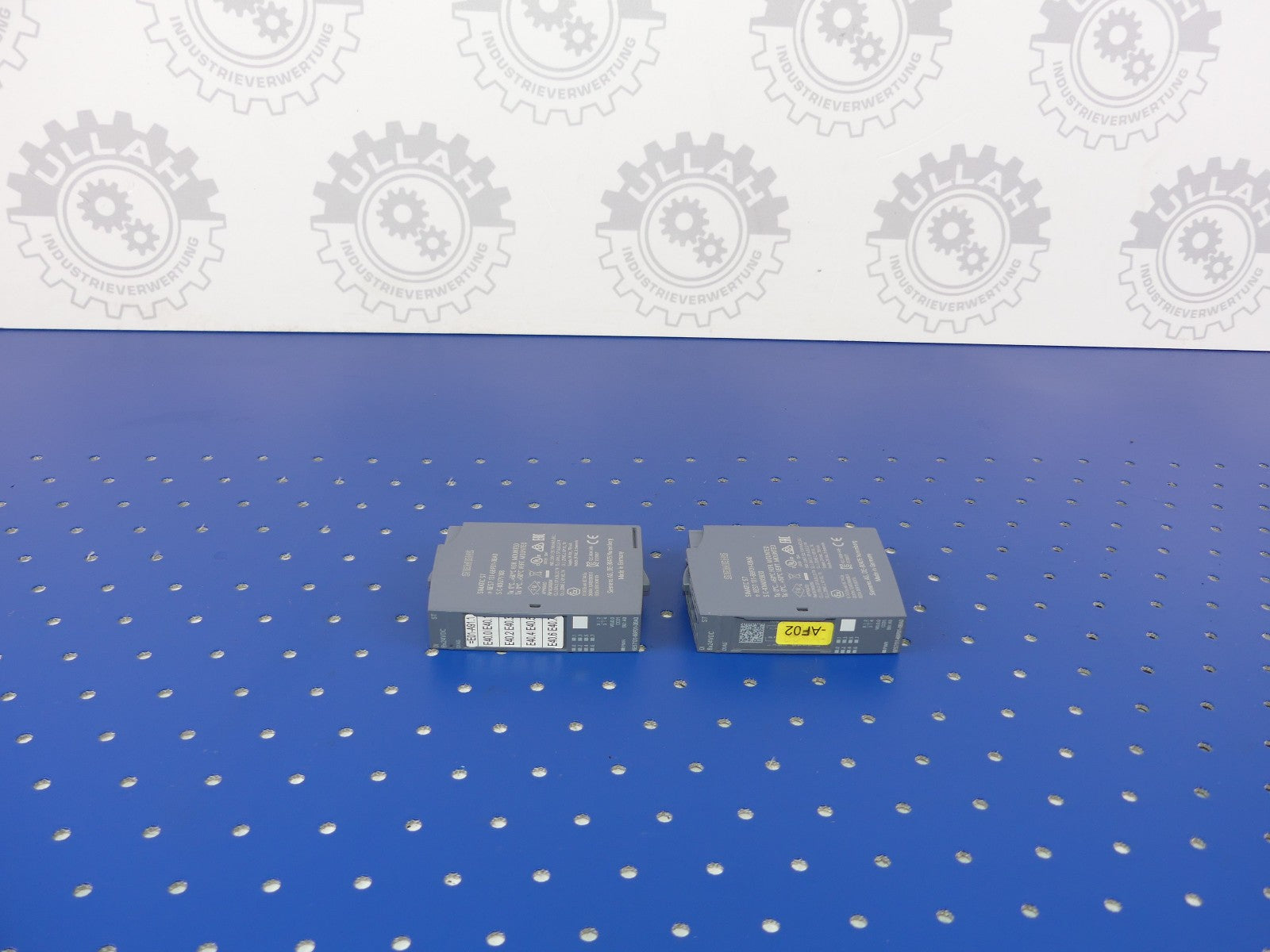 2x Siemens 6ES7 131-6BF01-0BA0