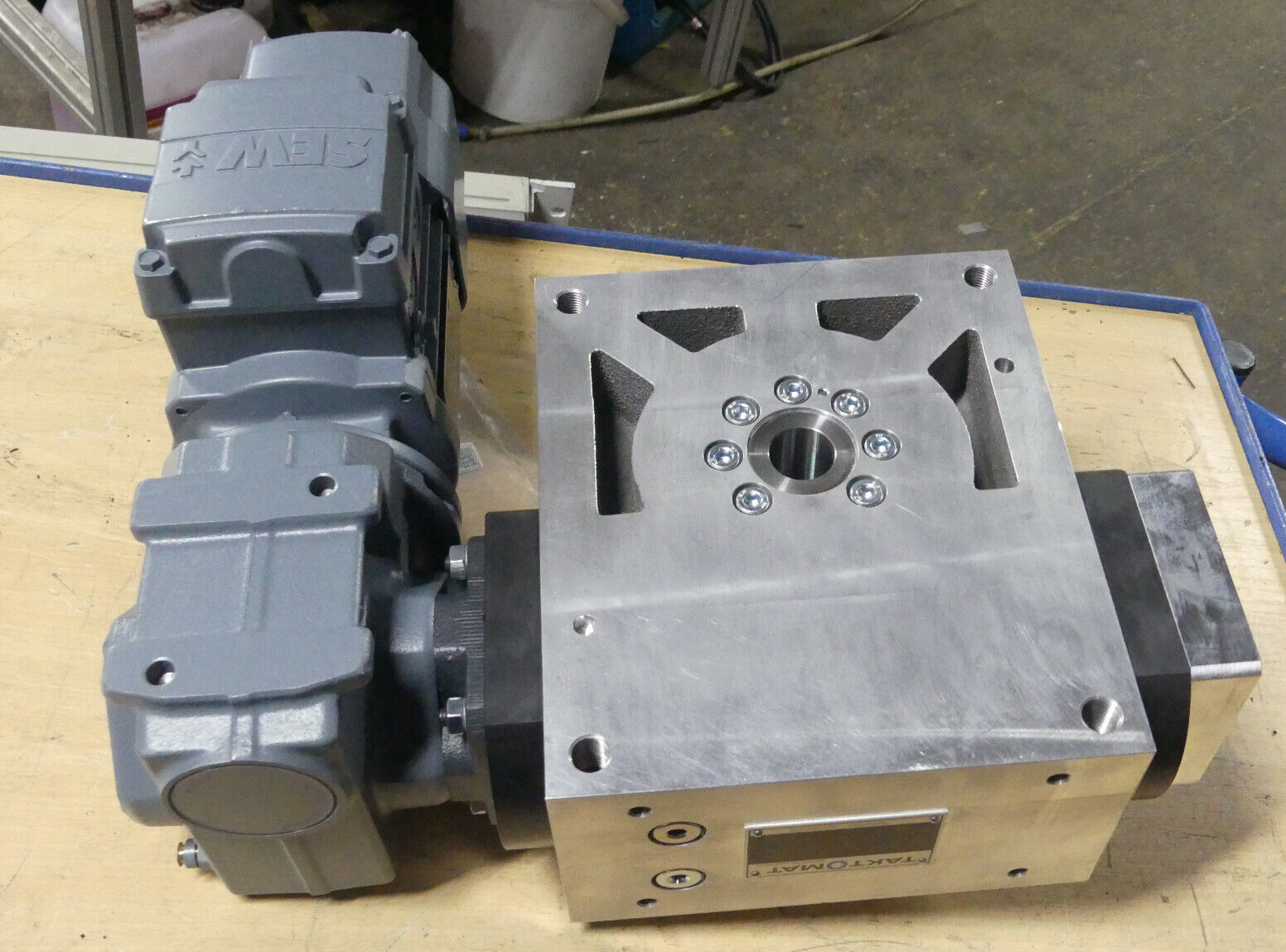 TAKTOMAT  RTX550 B.j 2021
