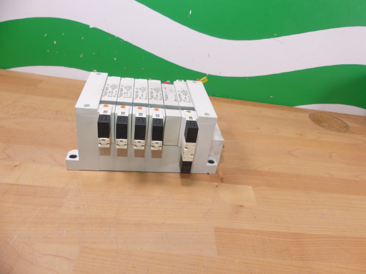 SMC 2x VQ2100R-5 + VVQ2000-P-1-N9 + VQ2200-5  2x VQ2100-5 s.Bilder