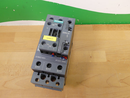 SIEMENS 3RT2037-1KB40  24V DC SIRIUS LEISTUNGSSCHÜTZ *E03* USED