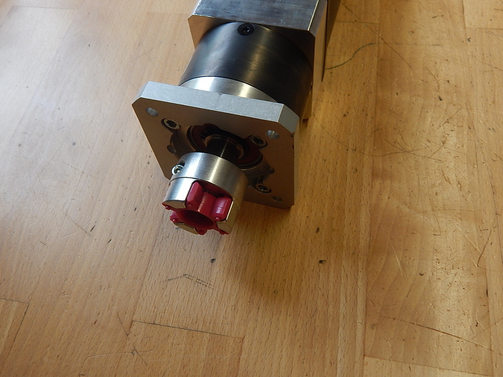 Rexroth PM Mot  MSK040B-0600-NN-M1-UP1-NNNN +Neugart getriebe  PLE 80 i=80