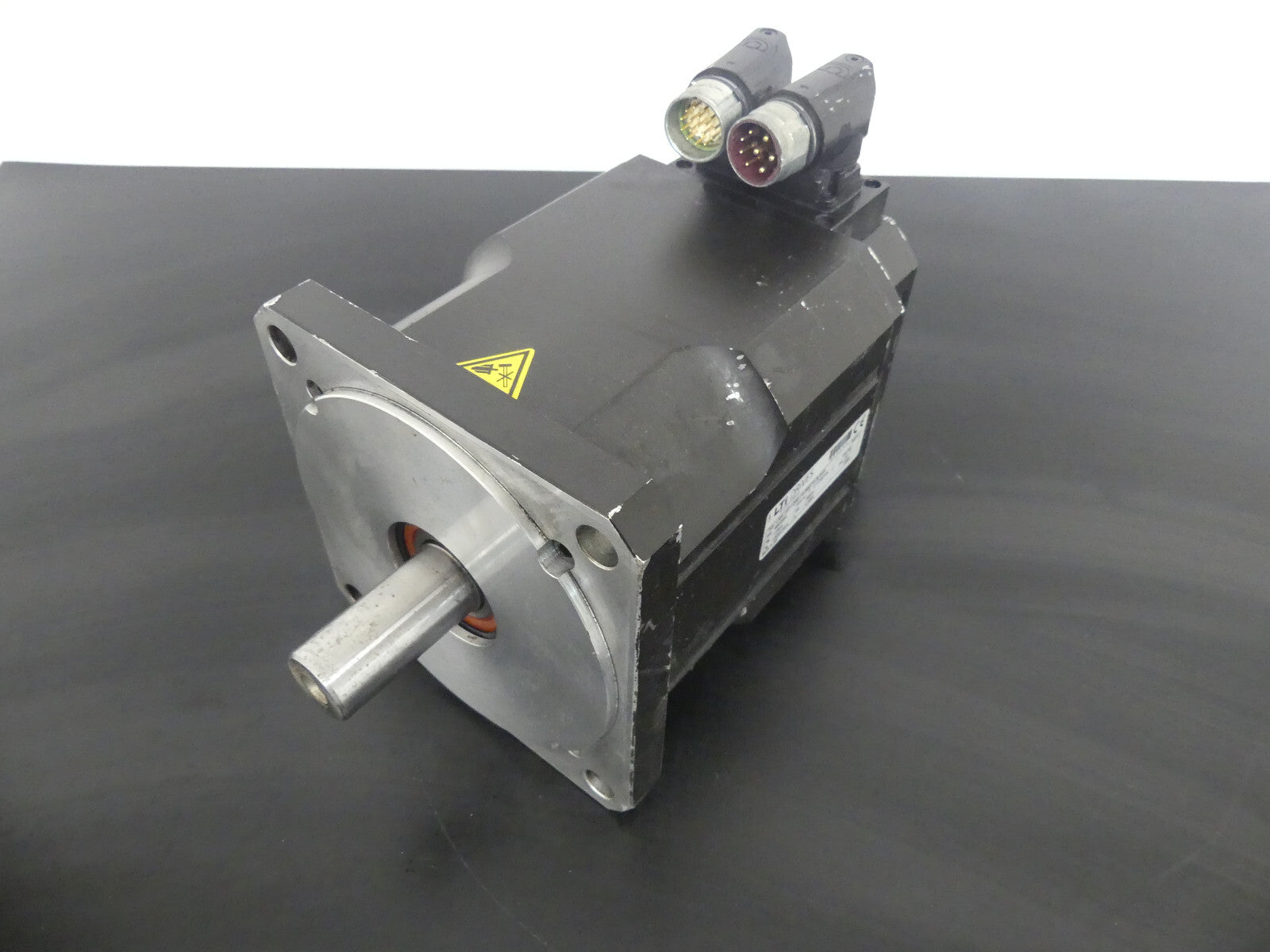 LTI LSN-127-1200-15-560/T4,B,S4X
