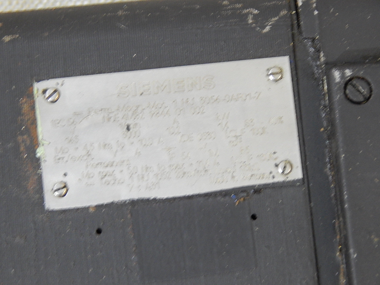 Siemens 3~Permanent Magnet Motor  1 HU3056-0AF01-Z  Used