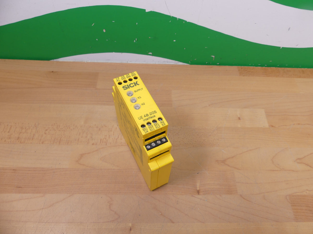 Sick Sicherheitsschaltgerät Auswereeinheit UE48-2OS3D2