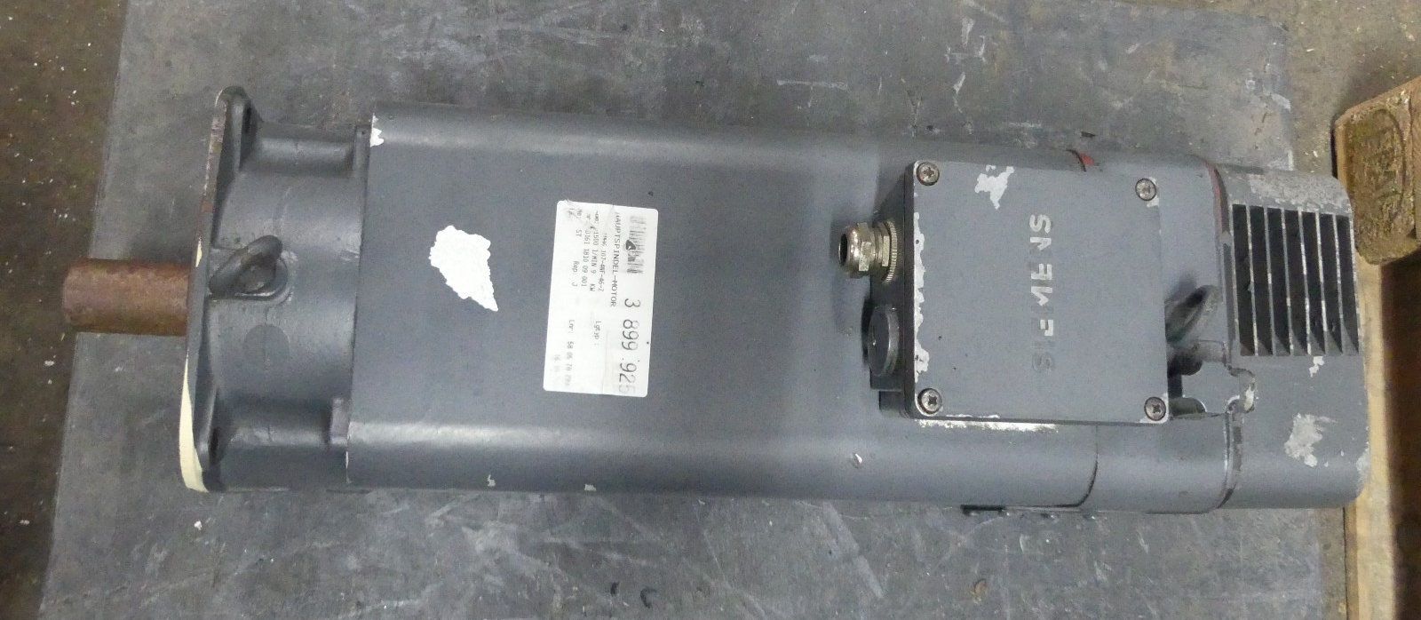 SIEMENS 1 PH6107-4NF46-Z   1PH6 107-4NF46-Z Leicht Beschädgit