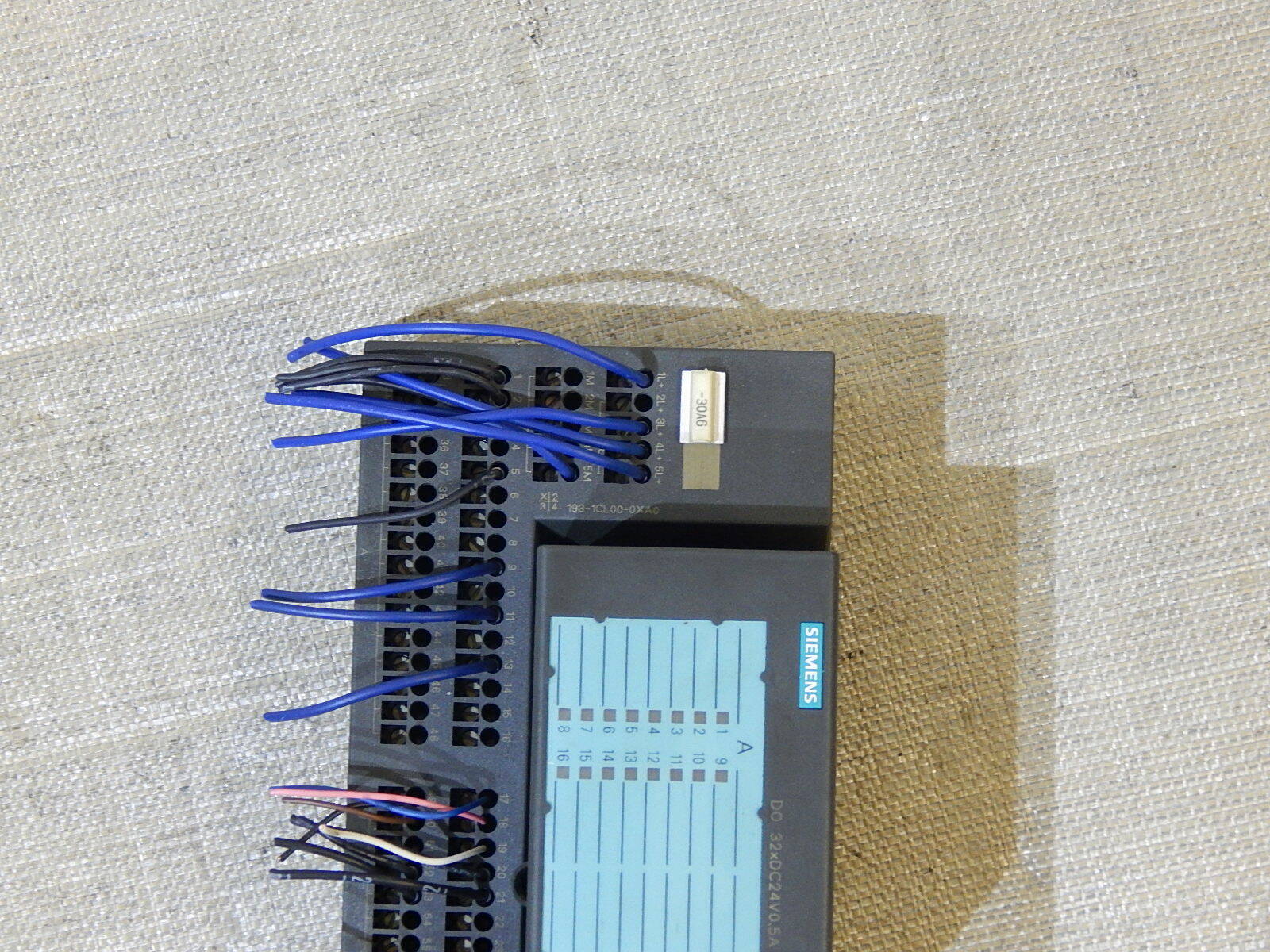 Siemens Simatic S7 6ES7 132-1BL00-0XB0 E: 3 + 6ES7193-1CL00-0XA0  E:1  used