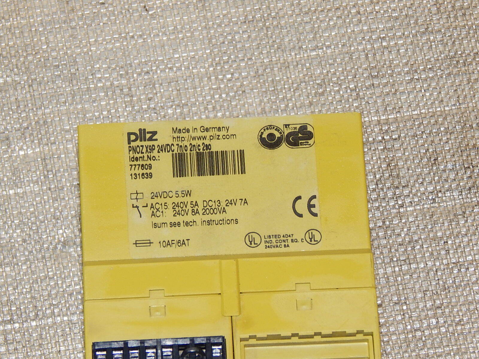 Pilz PNOZ X9P Sicherheitsschaltgerät  Ident.No.777609 used