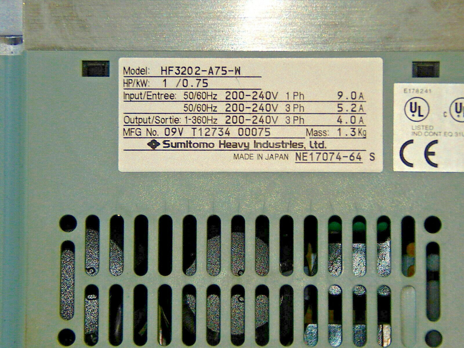  Sumitomo HF-3202-A75-W Frequenzumrichter 0.75KW used