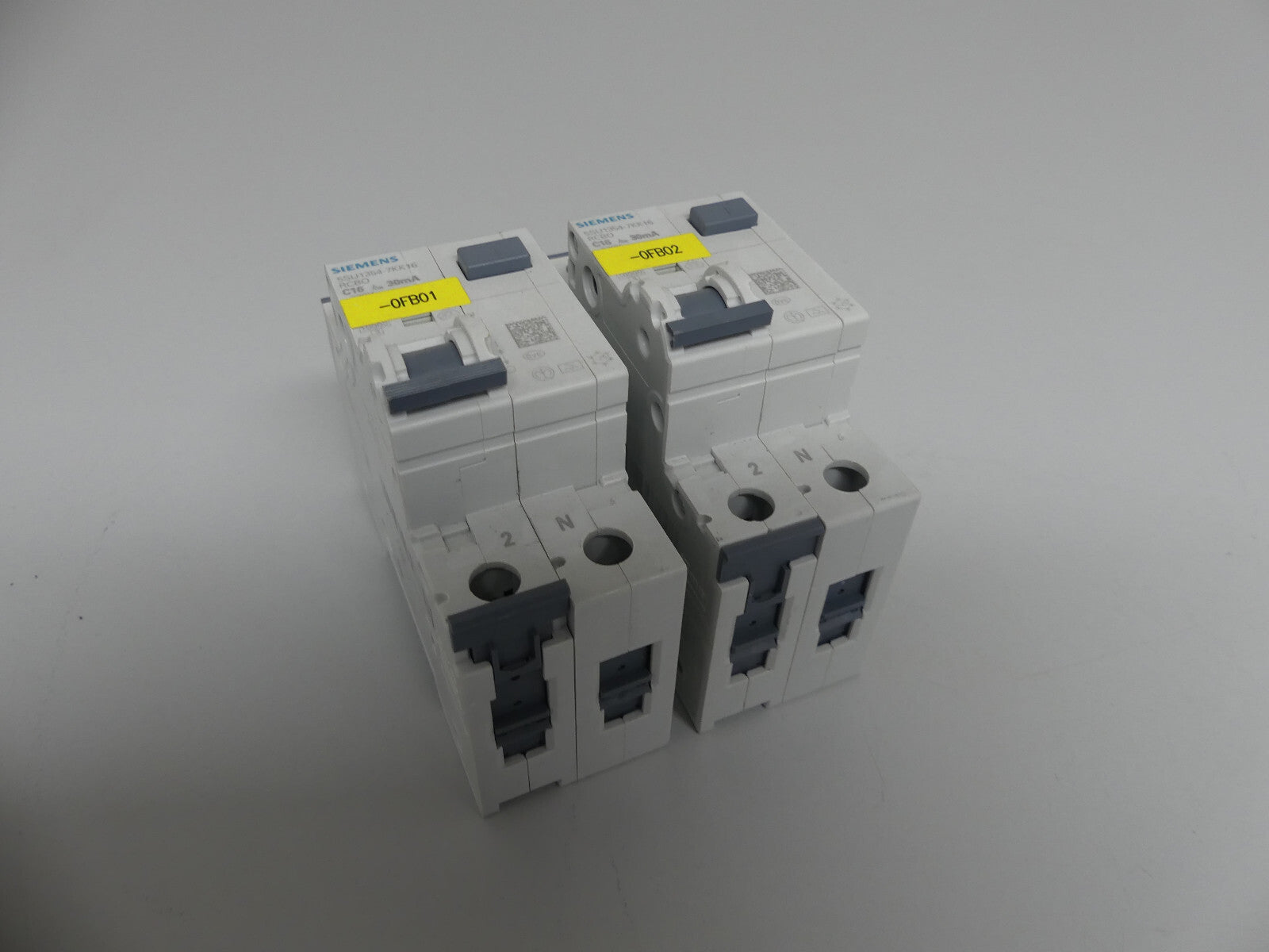 2x Siemens 5SU1354-7KK16