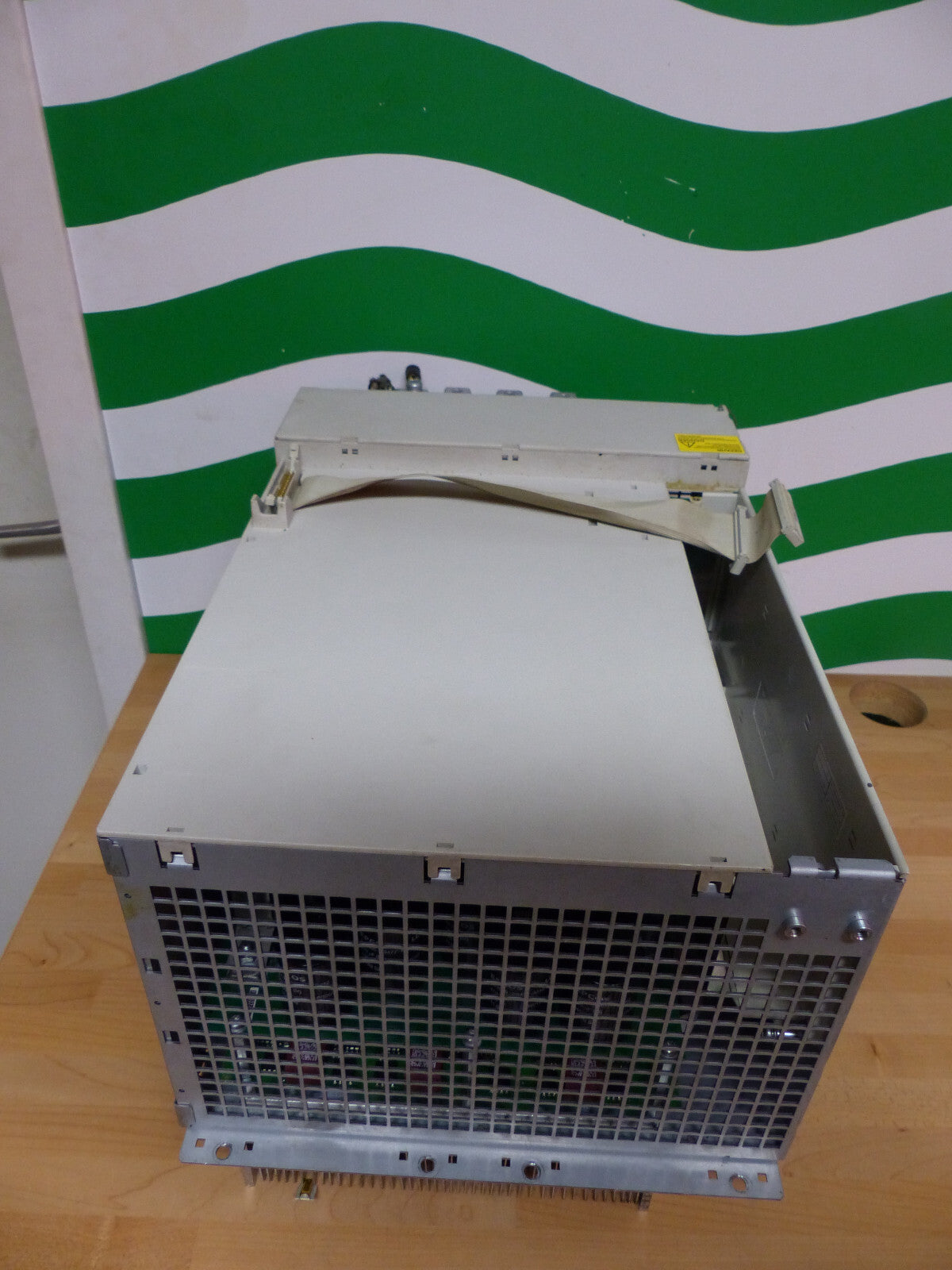 Siemens 6SN1124-1AA01-0FA1   6SN11241AA010FA1  Ver: A