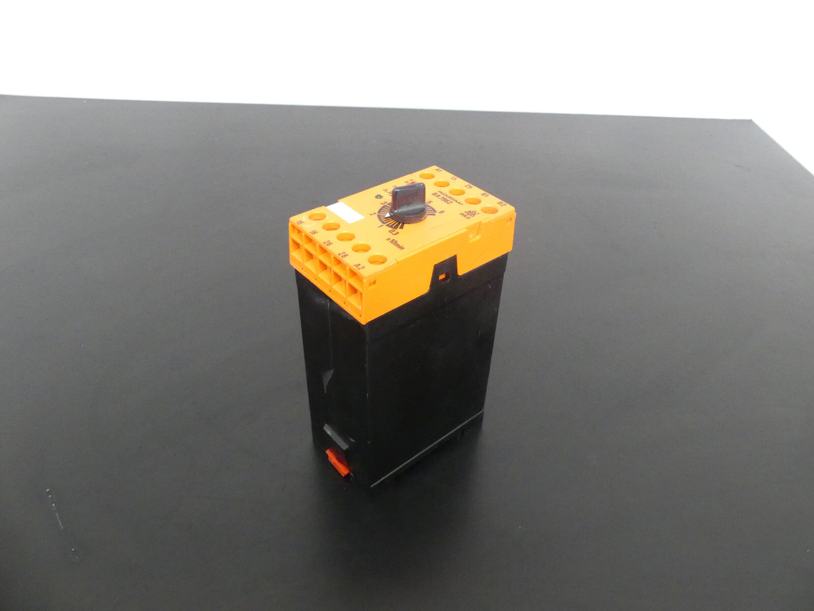 E. Dold Minitimer BA 7962 . 81