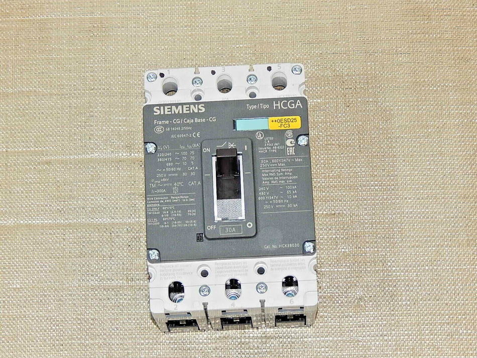 Siemens Leistungsschalter Type HCGA  3VL1103-2KM30-0AA0 Top Zustand