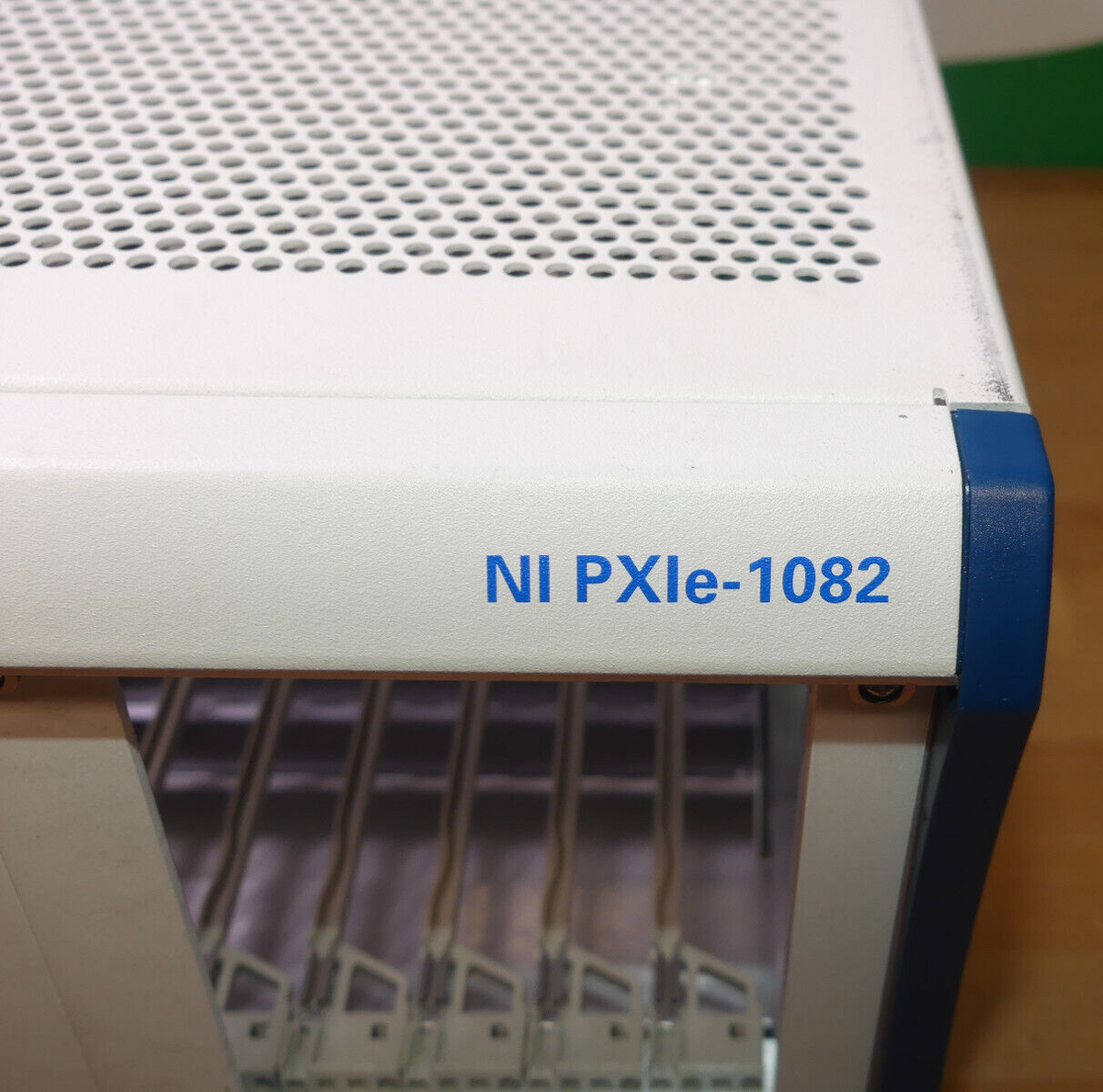 national instruments ni pxie-1082 Chassis
