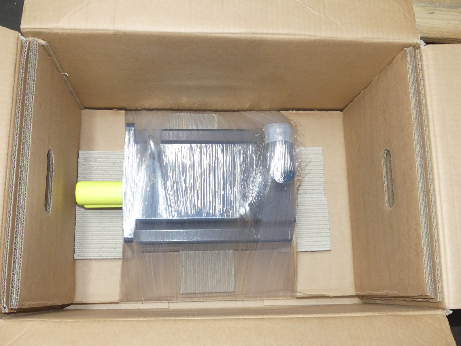 BECKHOFF AM8072-0R20-0000