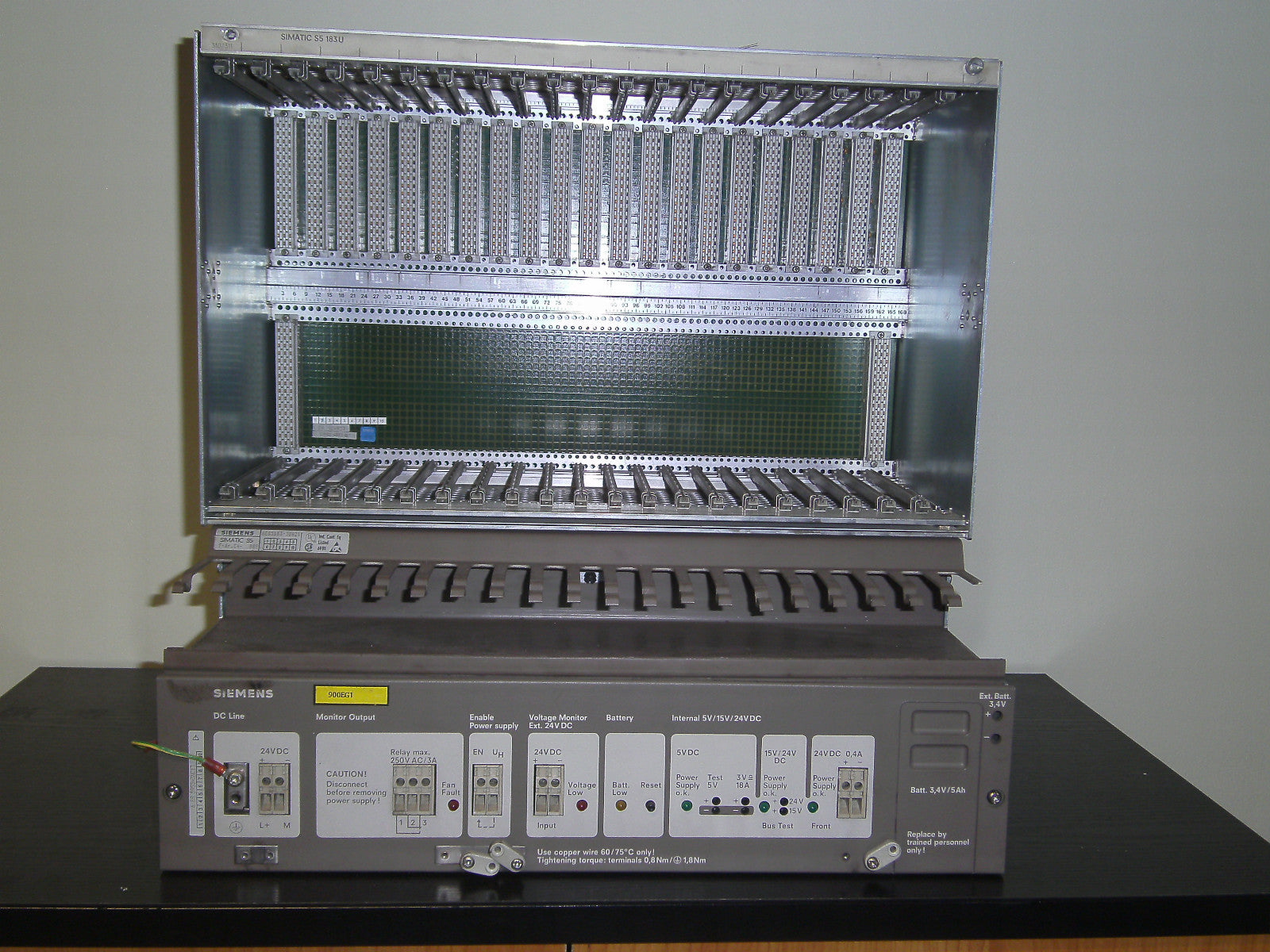 Siemens Simatic Power Supply Stromversorgung 6ES5955-3NC13+Rack 6ES5183-3UA21