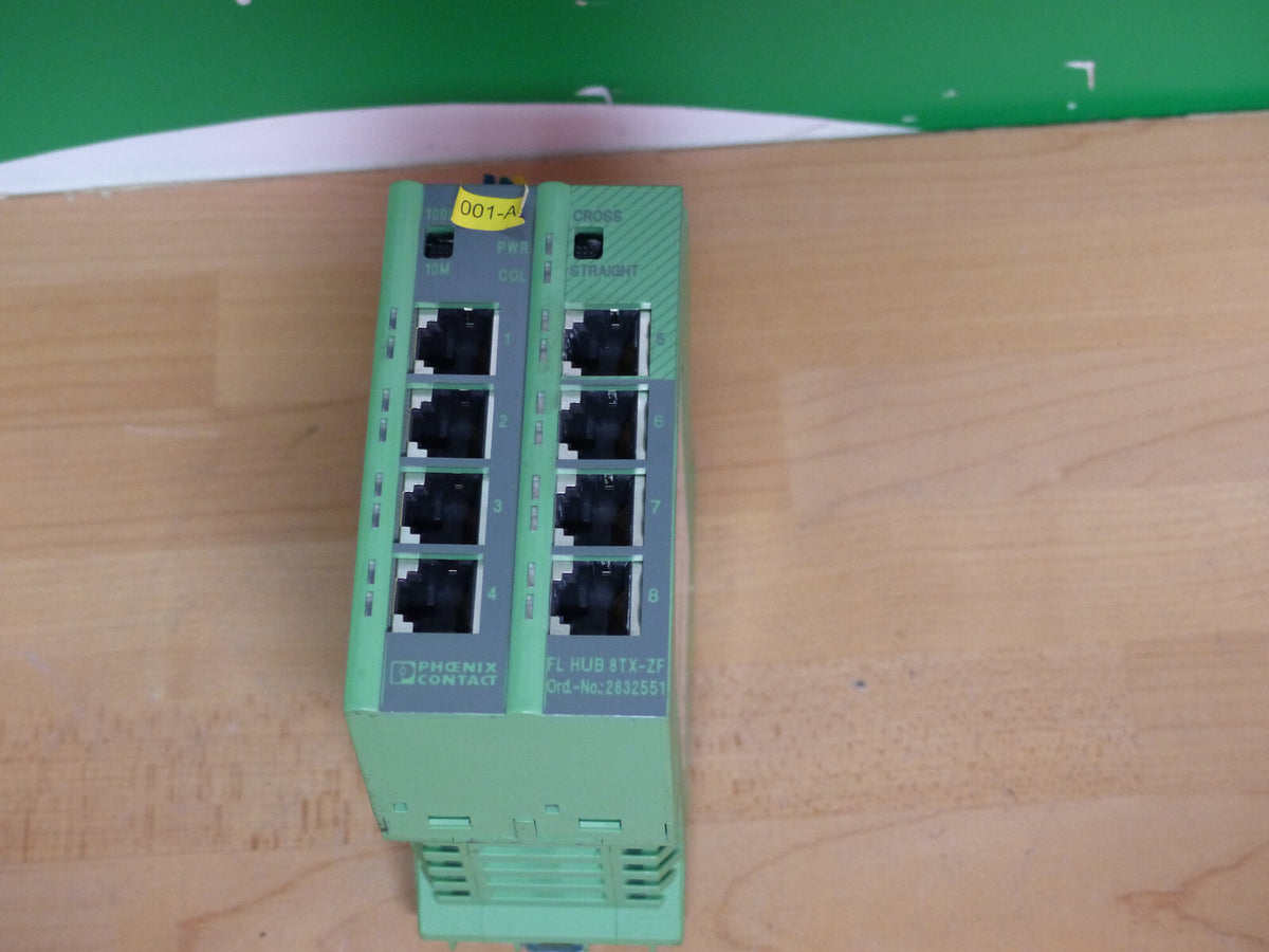 Phoenix Contact Class II Repeater 2832551    FL HUB 8TX-ZF   HW: 03
